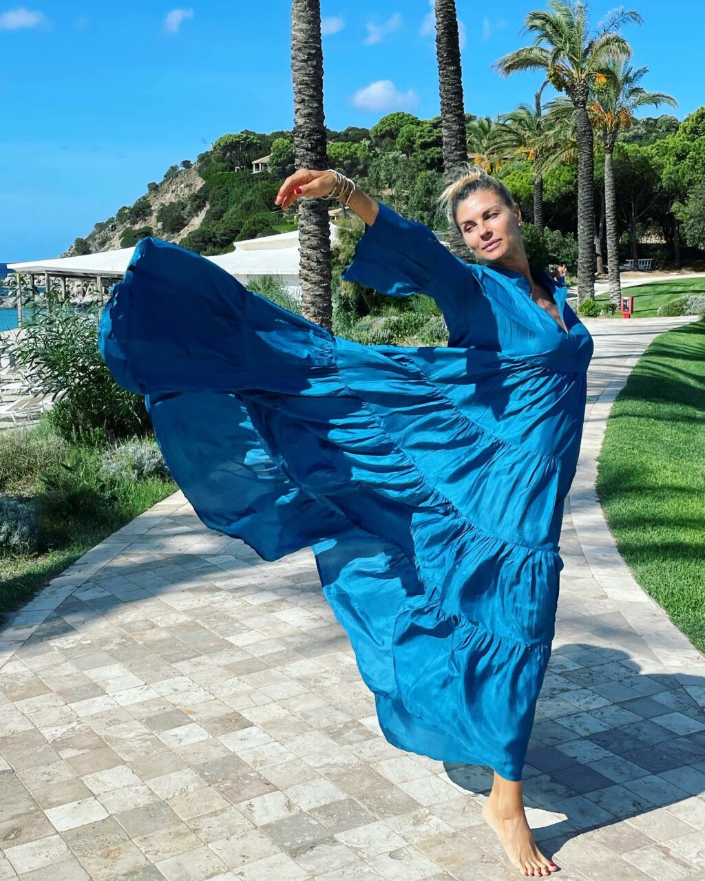 Martina Colombari, Tornerò presto …. Promesso!!!… su Instagram per i suoi fan