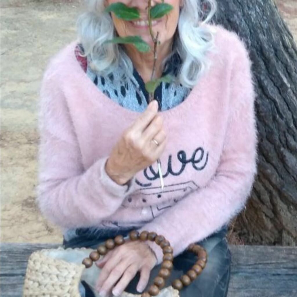 Selvaggia Lucarelli, I tuoi compleanni ti hanno sempre fatto schifo almeno quanto le foto e i carboid… su Instagram per i suoi fan