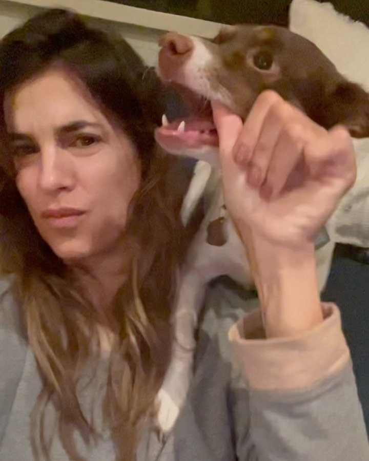 Elisabetta Canalis, la regina italiana dell'ironia e della bellezza, è una vera e propria forza...