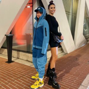 Elisabetta Gregoraci, Eh niente…tra un po’ sarà più alto di me  che bello vederti crescere vita mia!!… su Instagram incanta i suoi fan