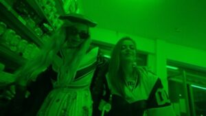 Rose Villan, EVA + EVA out now… su Instagram incanta i suoi fan