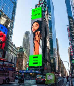 Elodie, Grazie… su Instagram per i suoi fan