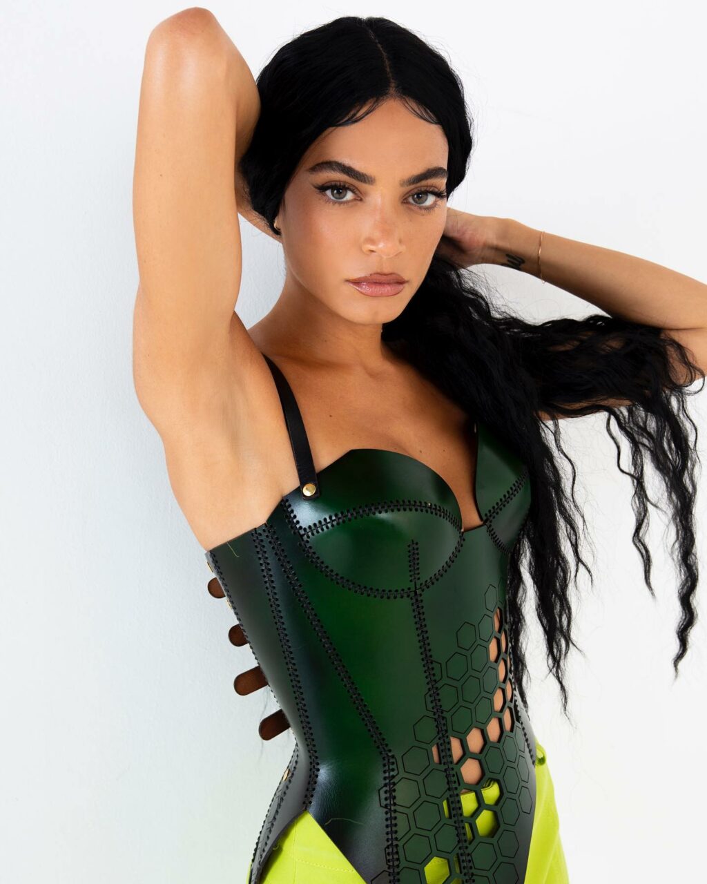 Elodie, la regina della musica italiana (e non solo), con la sua voce potente e il suo stile unico...