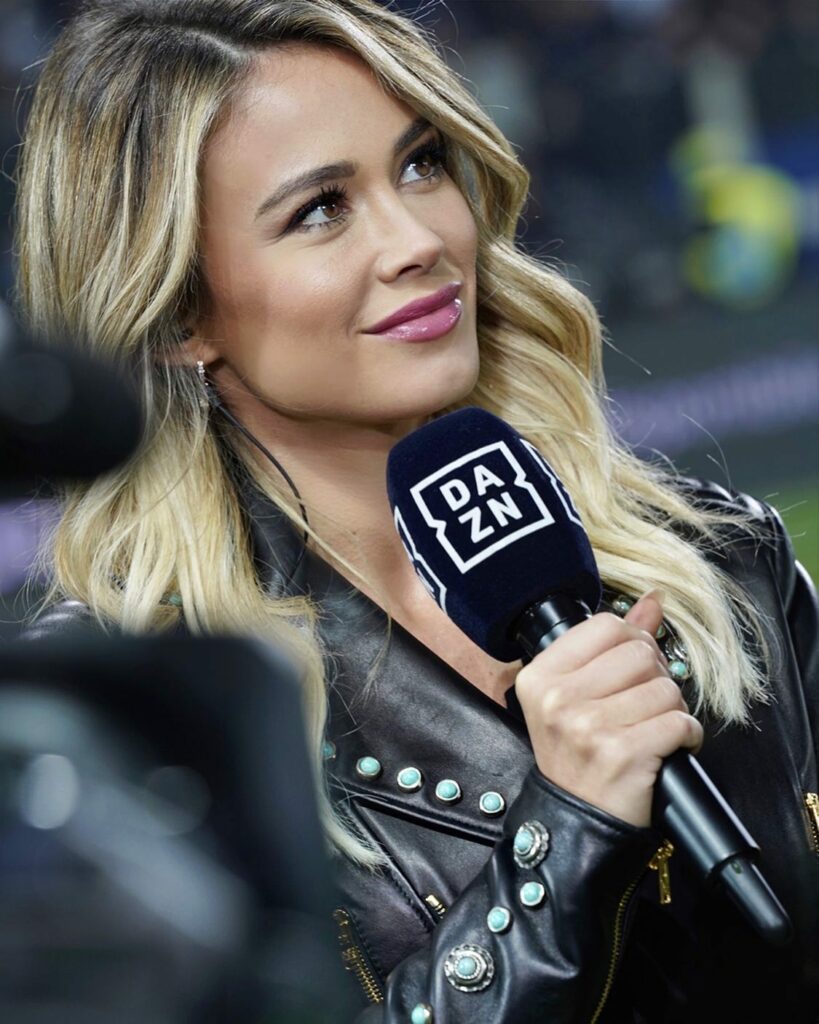 Diletta Leotta, E’ finalmente arrivato quel momento dell’anno: quello del derby d’Italia. Ci ved… su Instagram delizia i suoi fan