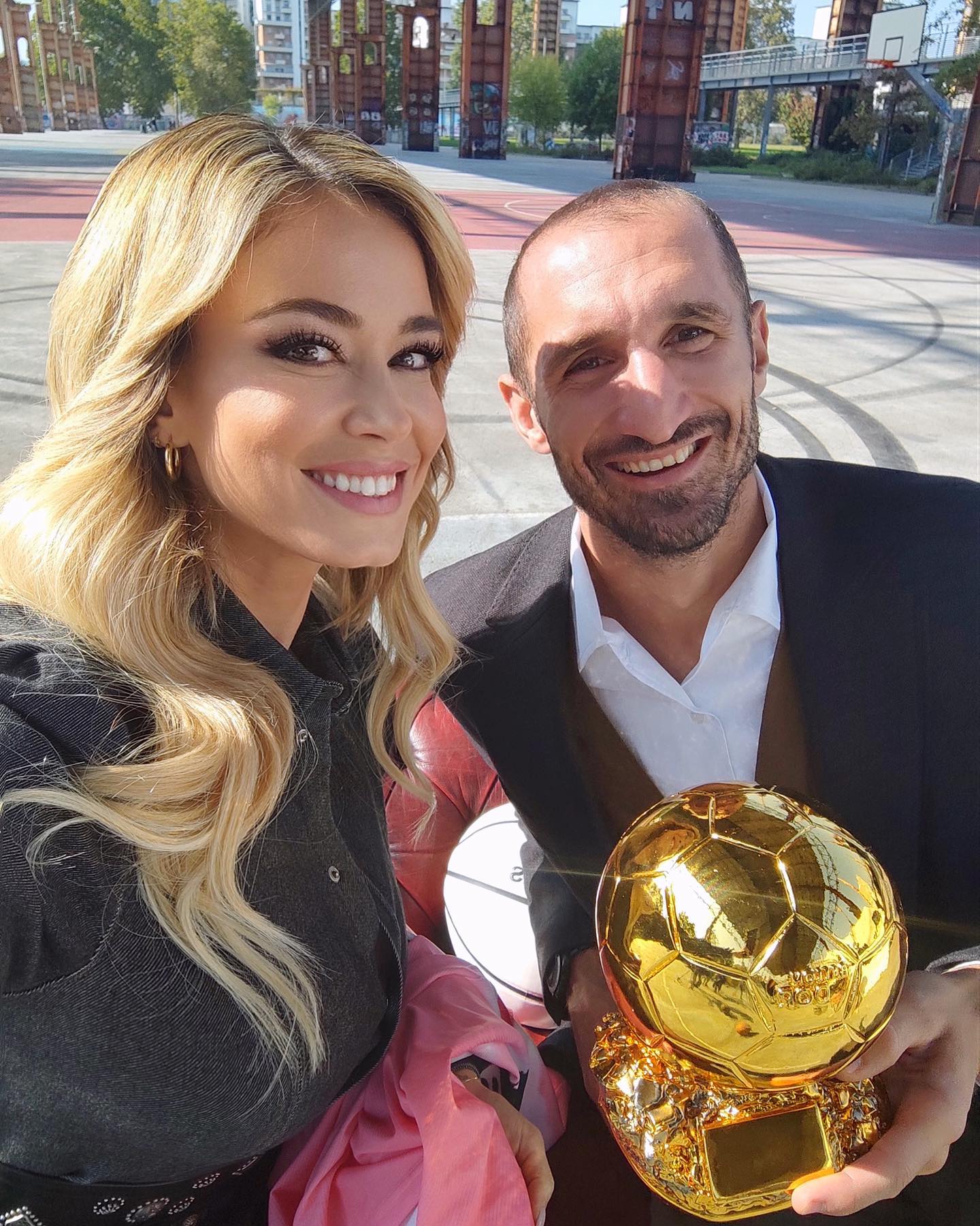 Diletta Leotta Riparte con uno degli eroi di Il capitano
Basket, risate e dichiarazioni for...