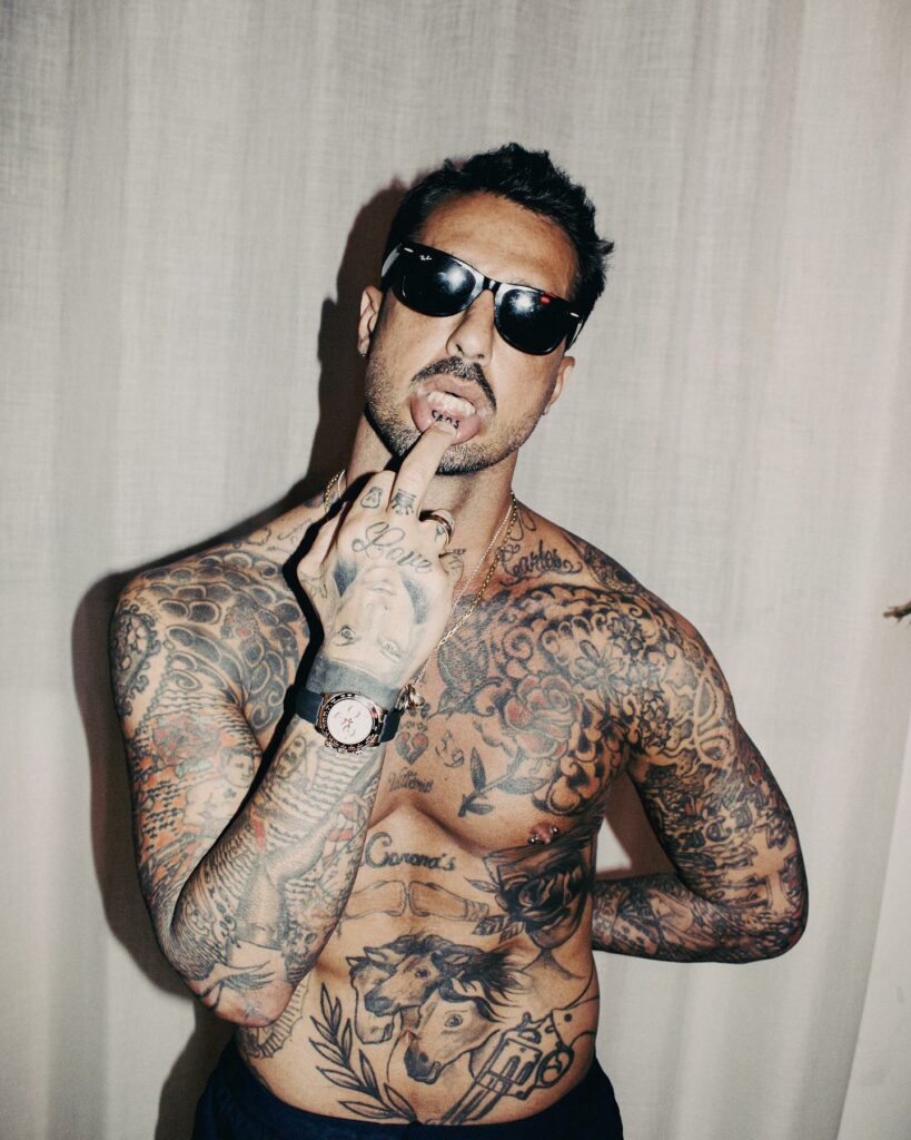 Fabrizio Corona, CAOS…. su Instagram incanta i suoi fan