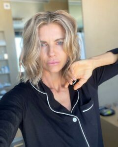 Martina Colombari, Facce da week-end… su Instagram per i suoi fan