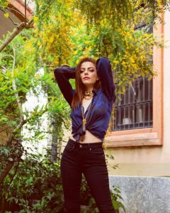 Annalisa è una ragazza molto particolare, che ha la capacità di trasformare qualsiasi situazione...