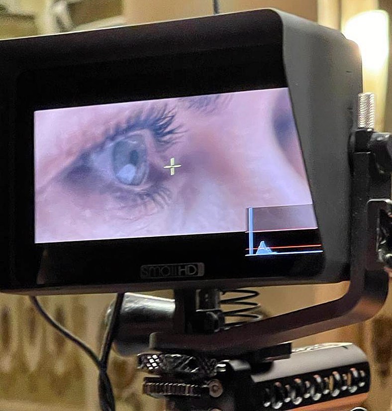 Martina Colombari, la regina indiscussa del glamour e della bellezza italiana. Con la sua simpatia...