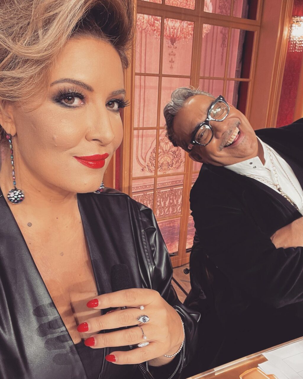 Selvaggia Lucarelli, Geniali!… su Instagram incanta i suoi fan