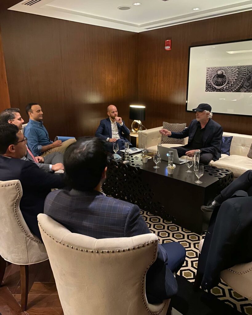 Flavio Briatore, Meeting con i managers di… su Instagram incanta i suoi fan