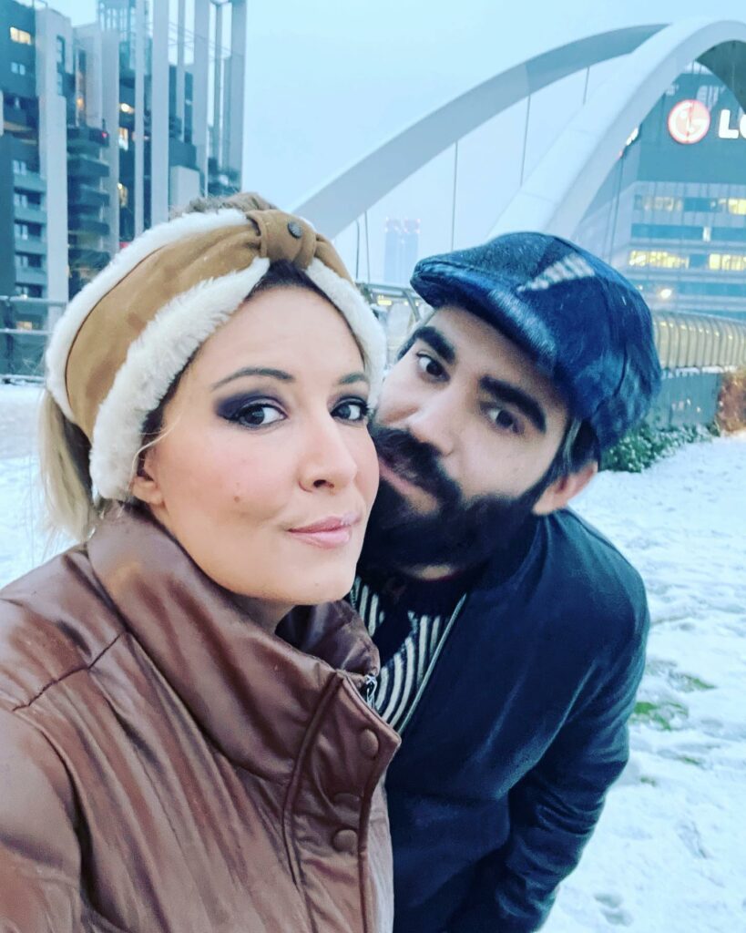 Selvaggia Lucarelli, Effetti della pandemia: ci siamo vestiti da neve per andare al supermercato…. su Instagram incanta i suoi fan