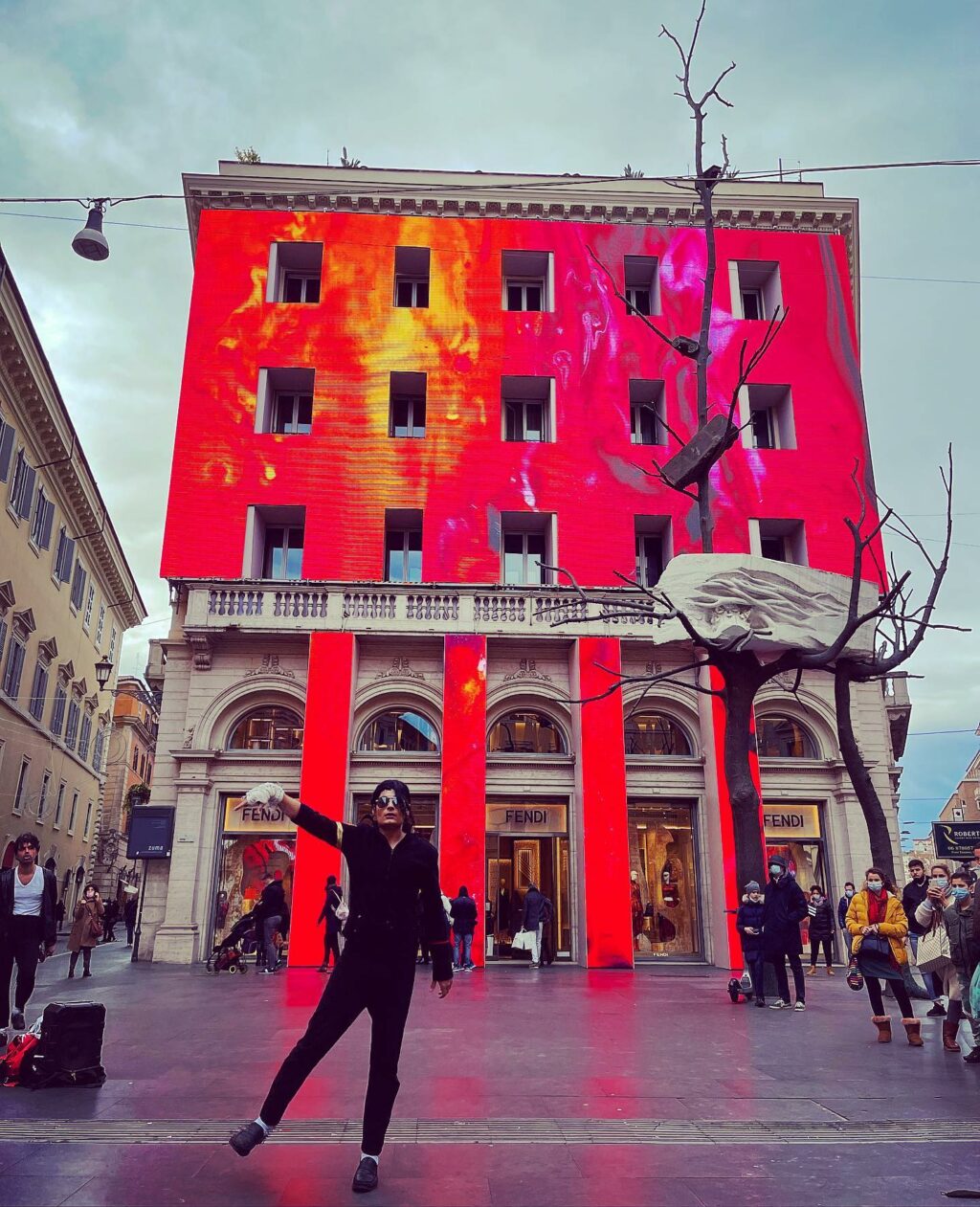 Selvaggia Lucarelli, Strane visioni…. su Instagram per i suoi fan