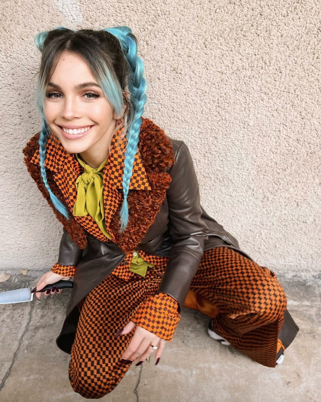 Se c'è una cosa che posso dirvi su Rose Villan, è che di certo non è una persona noiosa. È come un...