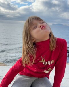 Elisabetta Canalis, la regina della bellezza italiana, ha conquistato il cuore di milioni di fan in...