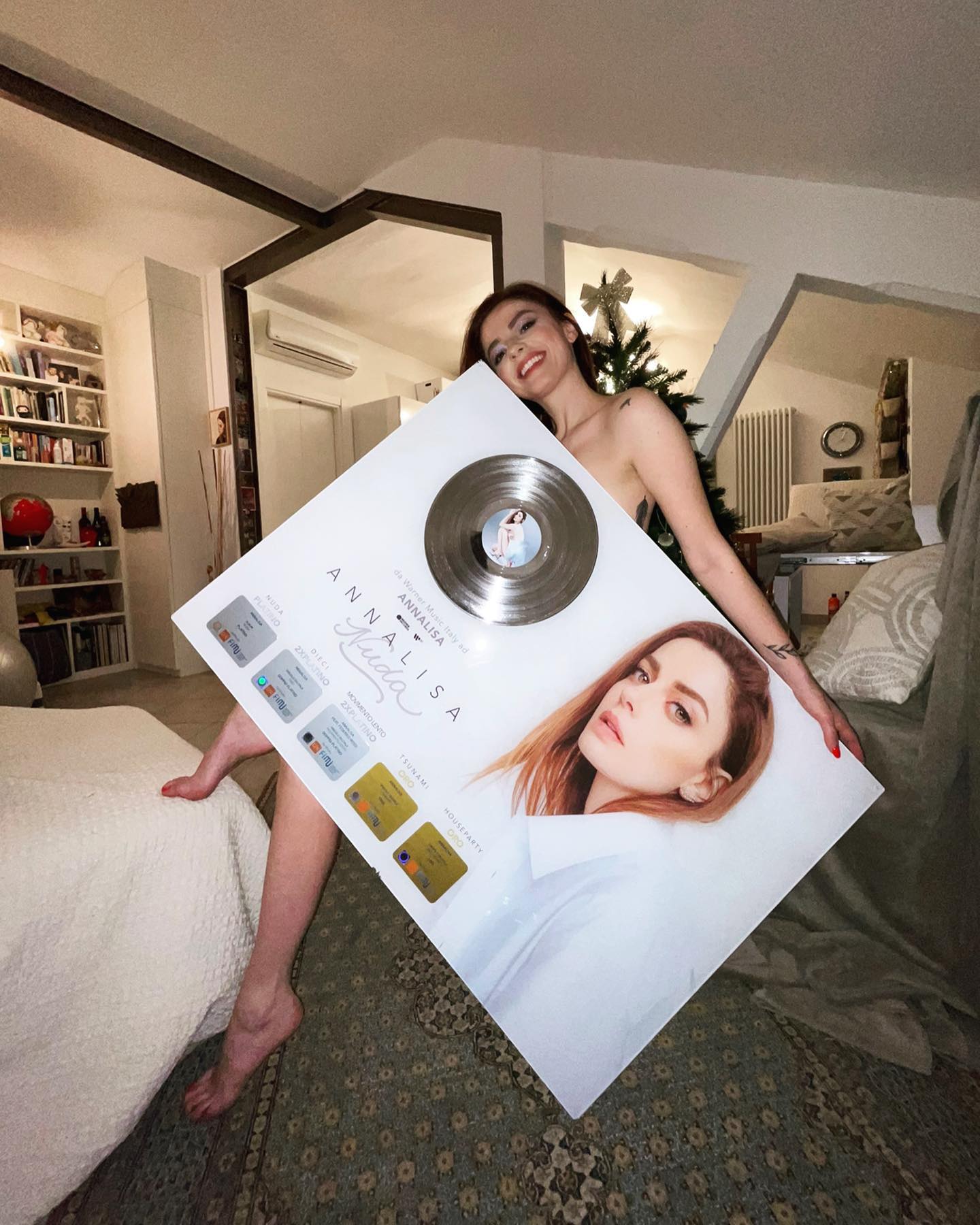 Annalisa Oggi ho ricevuto un regalo di Natale in anticipo e non ho resistito
Con questo...