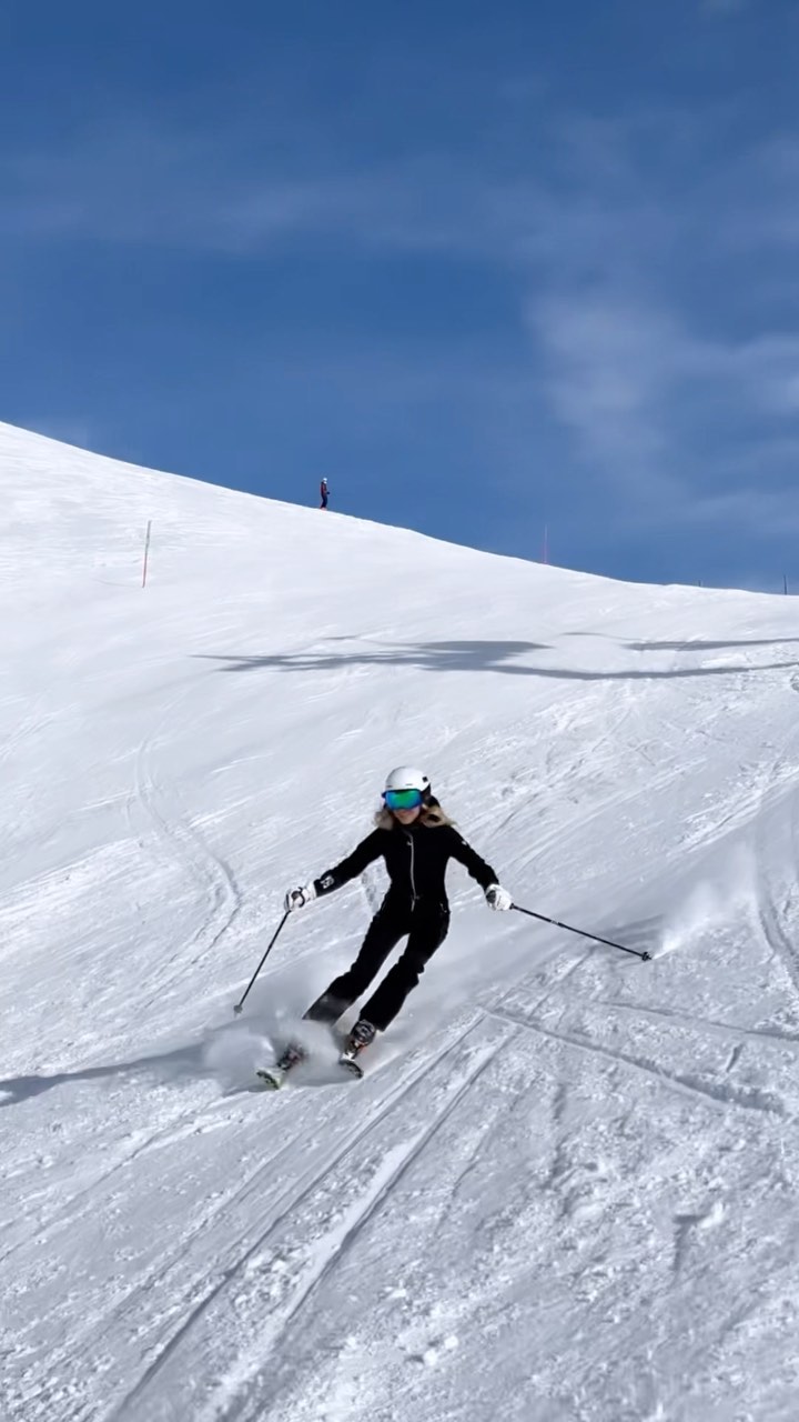 Diletta Leotta, la regina dei campi da calcio, la dea del giornalismo sportivo, la magnetica...