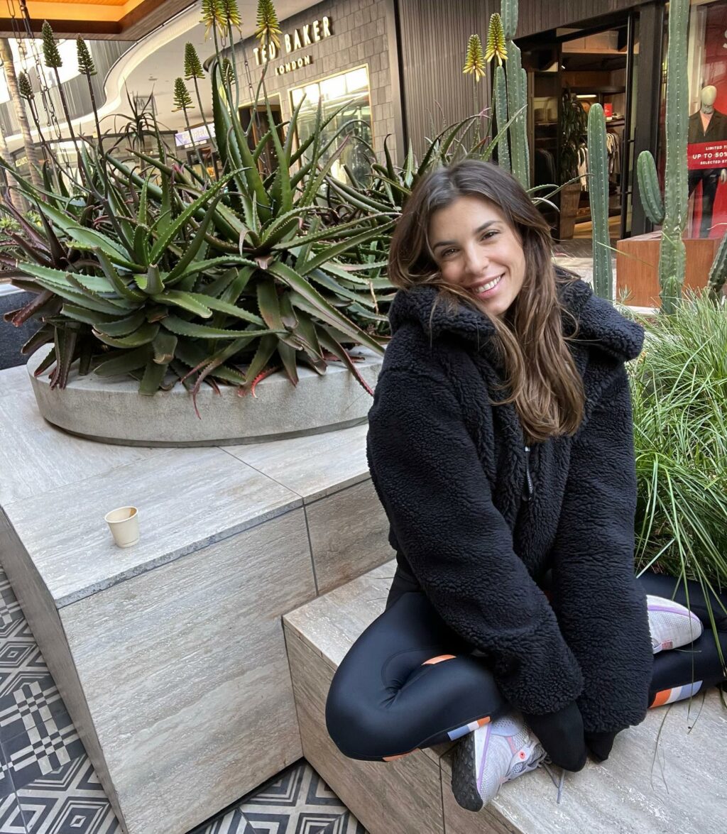 Elisabetta Canalis, … su Instagram incanta i suoi fan