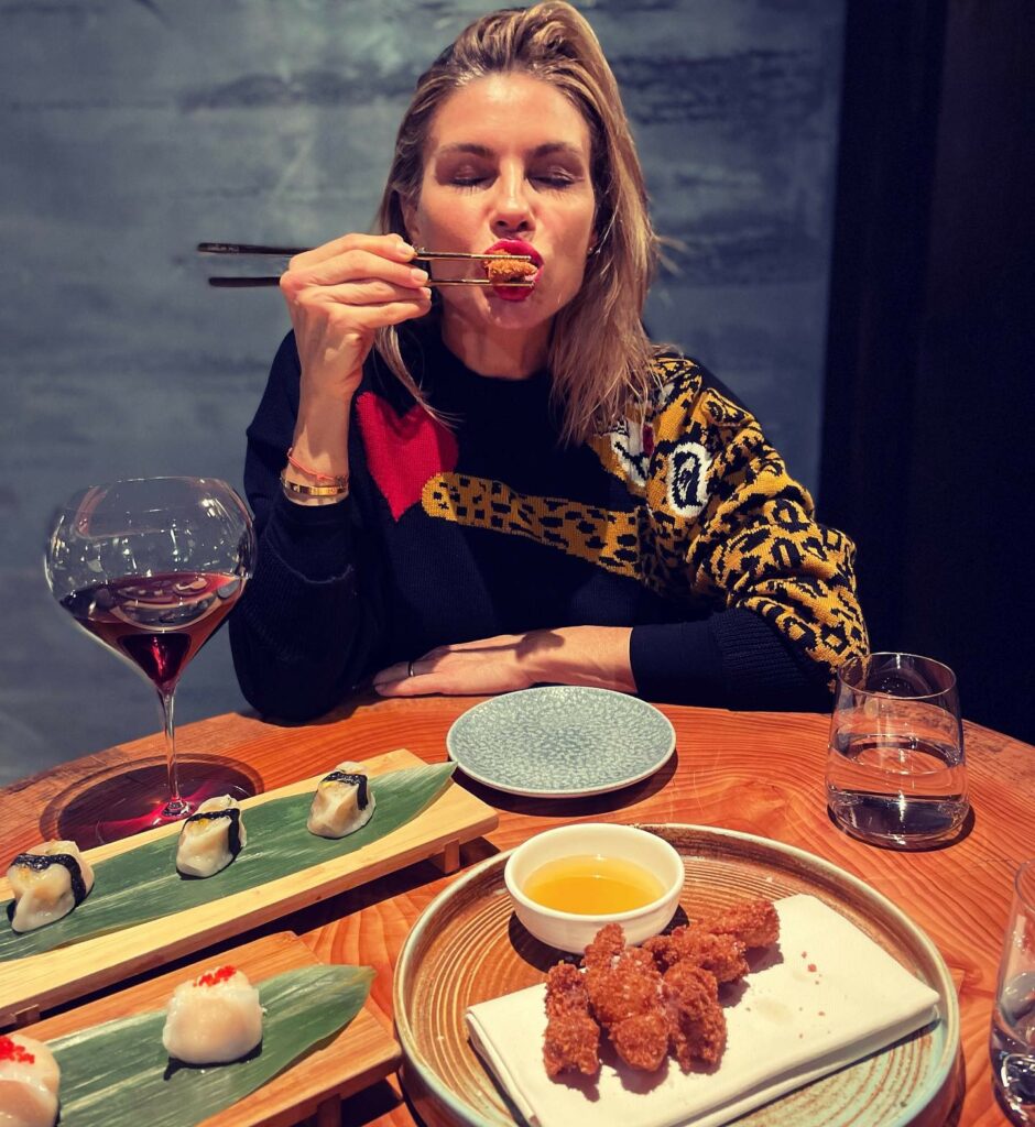 Martina Colombari, Il fritto ha sempre il suo PERCHÉ !!!… su Instagram per i suoi fan