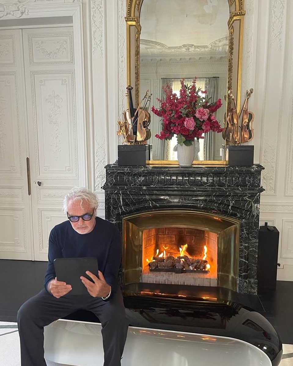 Flavio Briatore Un pomeriggio tranquillo a casa 
A quiet afternoon at home...