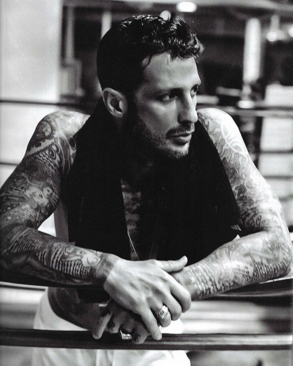 Fabrizio Corona, Ultimo capitolo. Chi si prende troppo sul serio e’ preoccupante… L’ironia eviden… su Instagram per i suoi fan