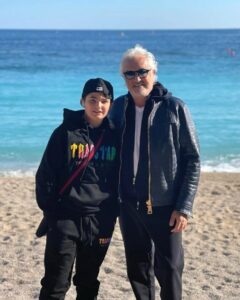 Flavio Briatore, Pomeriggio in spiaggia a Montecarlo con… su Instagram per i suoi fan
