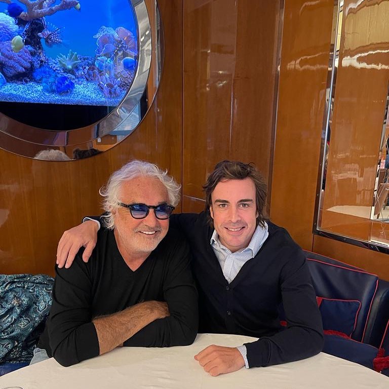 Flavio Briatore, l'imprenditore italiano dalle mille vite: ex manager di Formula 1, imprenditore nel...