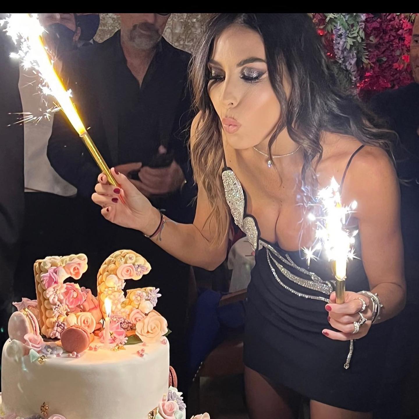Elisabetta Gregoraci Happy birthday to me 8 Febbraio...