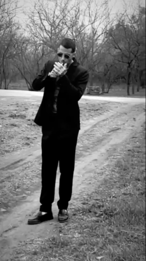 Il mondo di Fabrizio Corona è simile a un caos creativo in cui scandali e polemiche si alternano...