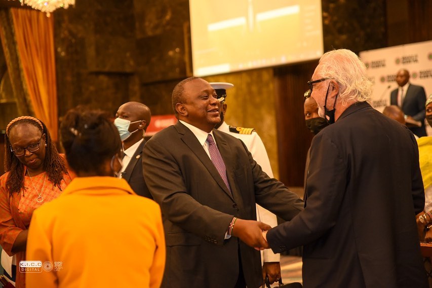 Flavio Briatore Ho incontrato con molto piacere il mio amico , presidente del Kenya, al Kenya B...