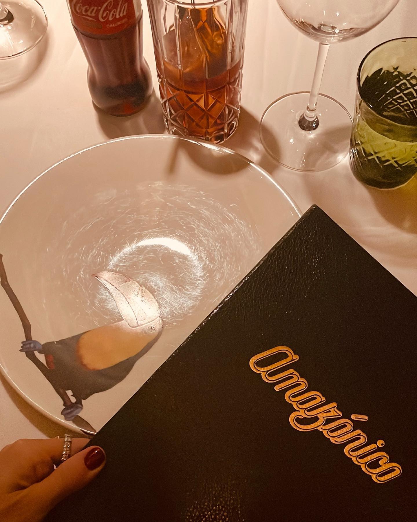 Elisabetta Gregoraci Qualche sera fa in un ristorante di Dubai che mi piace molto…spero vi piaccia i...