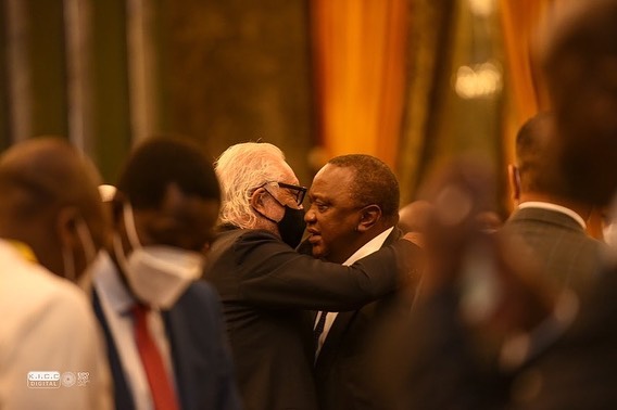 Flavio Briatore Ho incontrato con molto piacere il mio amico , presidente del Kenya, al Kenya B...