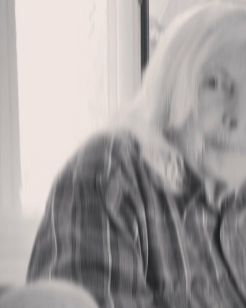 Selvaggia Lucarelli, L’Alzheimer è una malattia crudele. Rade al suolo il futuro, inebetisce il prese… su Instagram delizia i suoi fan