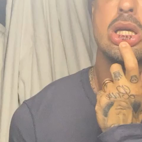 Fabrizio Corona, il re incontrastato delle paparazzate e dei guai giudiziari, ha fatto parlare di sé...