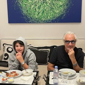 Flavio Briatore, Cena con  aspettando la… su Instagram per i suoi fan