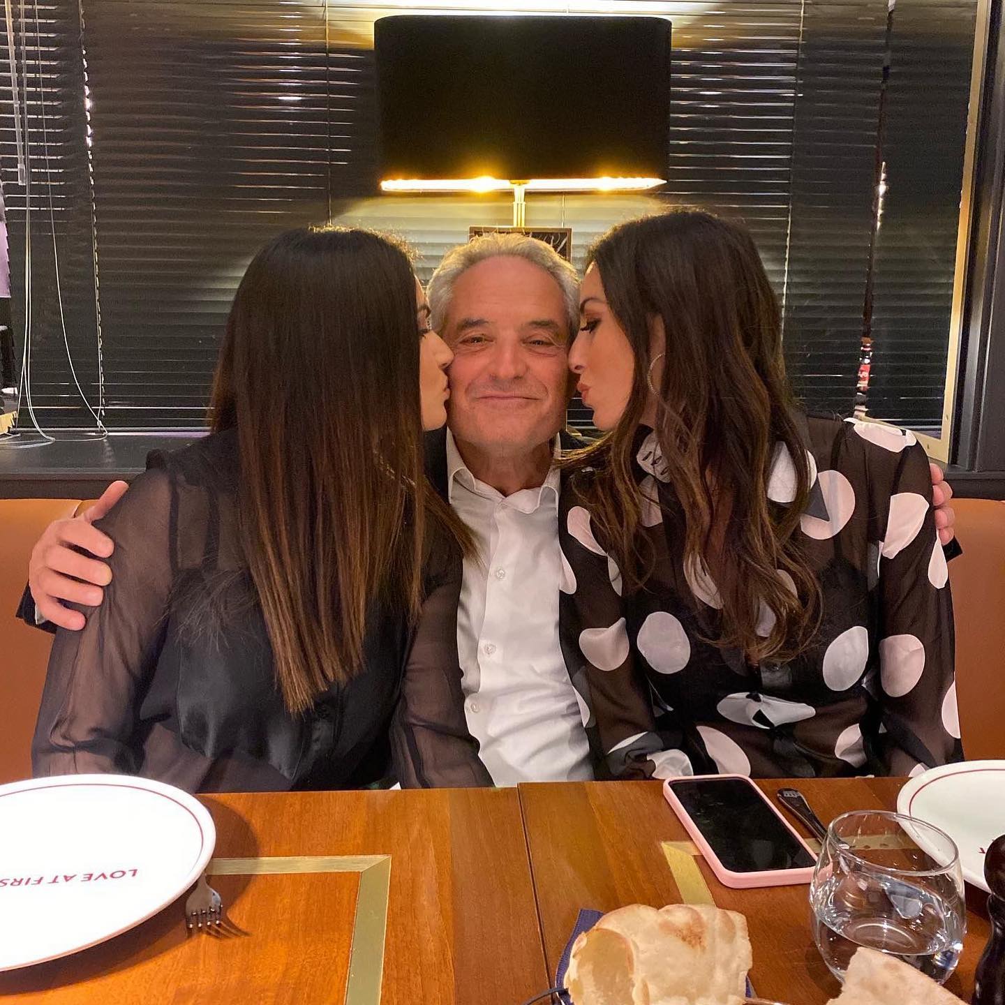 Elisabetta Gregoraci Auguri Papino buon compleanno ti amiamo tanto .. sei un padre e un nonno merav...