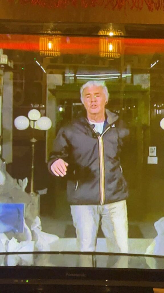Selvaggia Lucarelli, Comunque, nella tragedia, ringraziamo Massimo Giletti che “DON’T WORRY BE HAPPY”… su Instagram delizia i suoi fan
