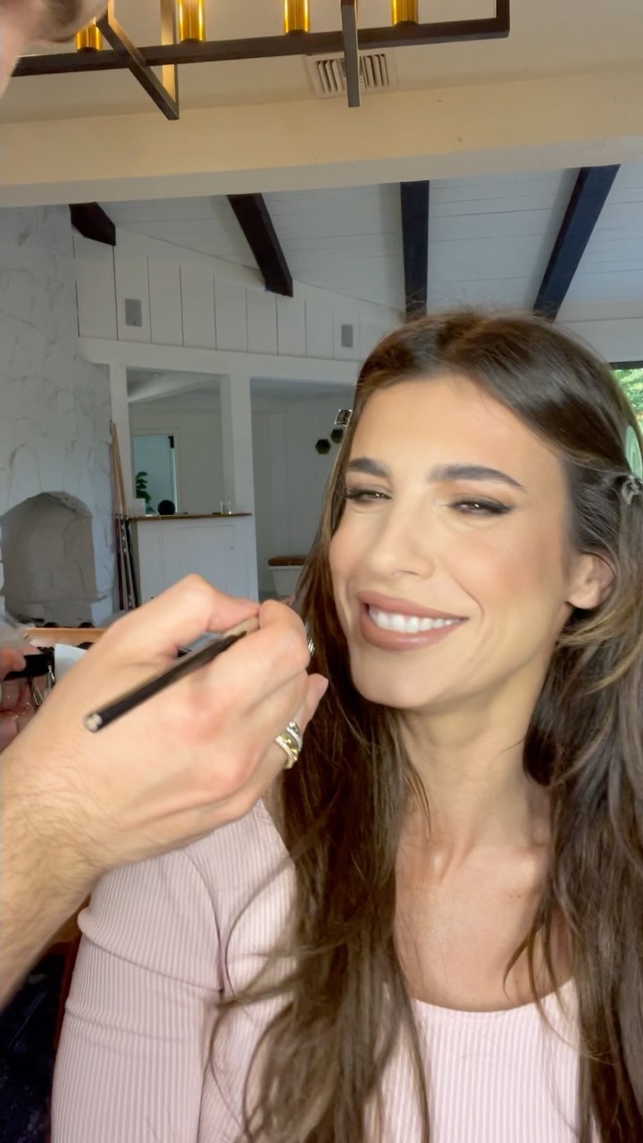 Elisabetta Canalis Quando   diventa il tuo vicino di casa non può che finire così!
Since  moved in...