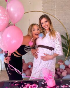 Cari amici, oggi vi voglio parlare di Aurora Baruto, una donna dal sorriso contagioso e dall'animo...