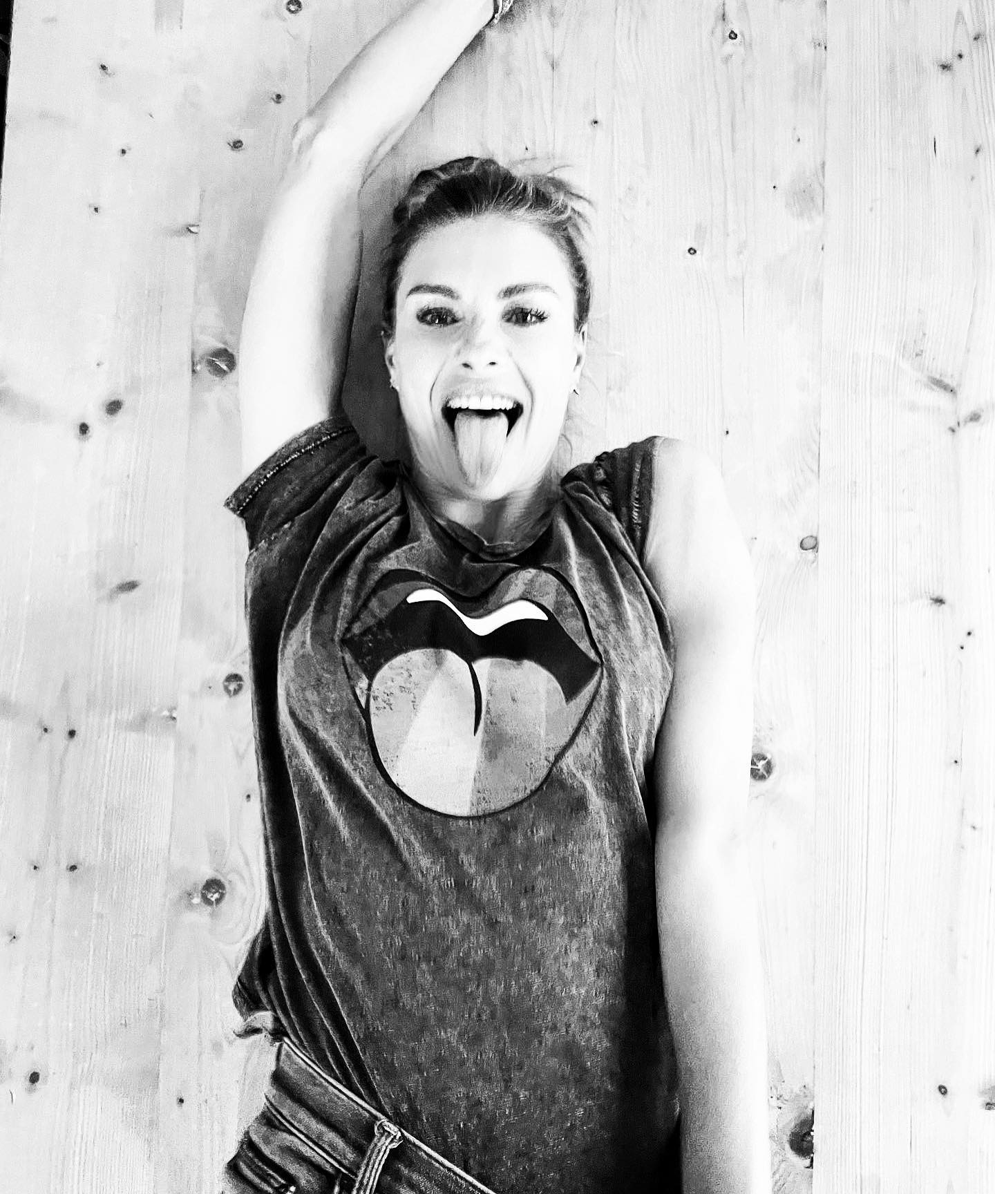 Martina Colombari I’MperFect
/im-per•fe•zió.ne/
Aggettivo che qualifica, distingue, la
conformi...