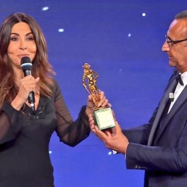 Selvaggia Lucarelli, la regina dei paparazzi e delle polemiche social, ha conquistato il cuore degli...