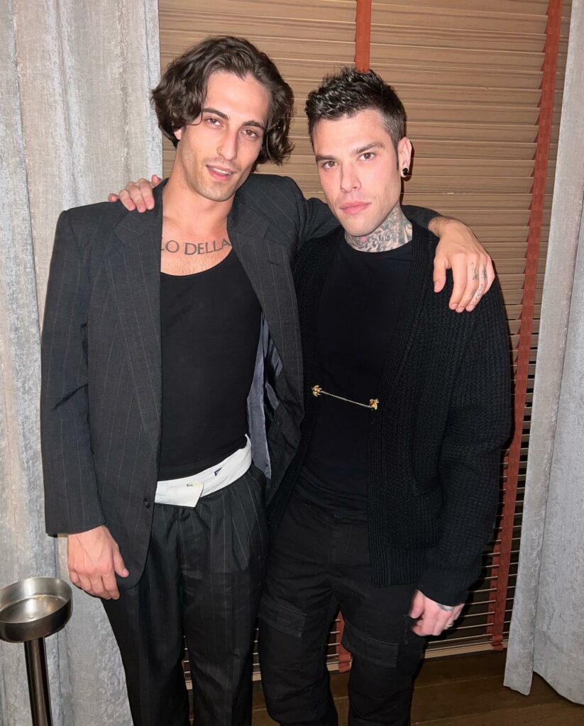 Fedez, … su Instagram per i suoi fan
