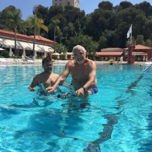 Flavio Briatore, Bicicletta in piscina, parte del programma di riabilitazione… su Instagram splendore i suoi fan