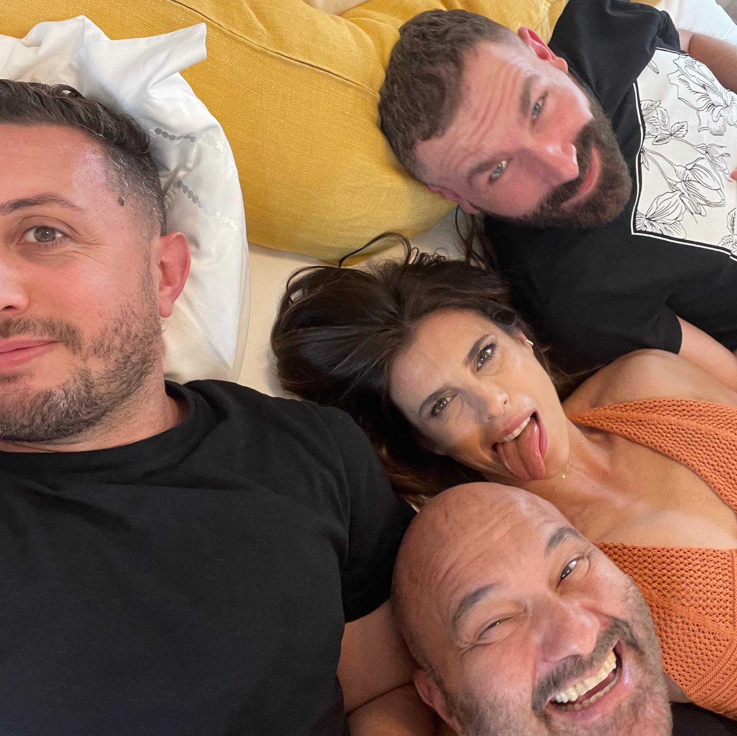 Elisabetta Canalis Shooting day in Portofino with my favorite people
Ma quanto mi siete mancati!!...