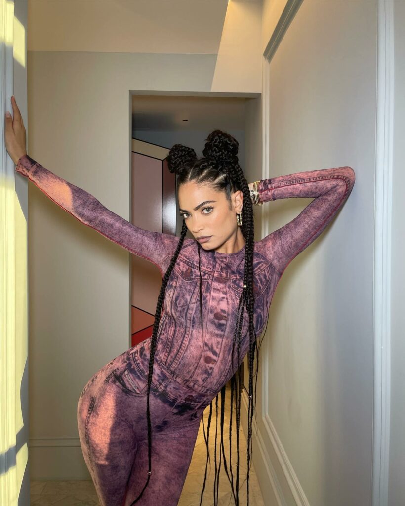 Elodie, TRIBALEEEEEEEEEEE… su Instagram delizia i suoi fan