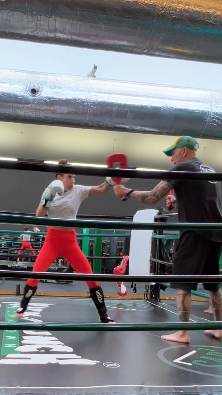 Elisabetta Canalis G R AZ I E



ale_aa9892...