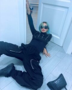 Rose Villan è un personaggio unico nel suo genere. Con il suo incredibile mix di grinta, fascino e...