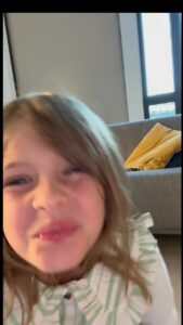 Ciao amici! Oggi parleremo di una donna che ha conquistato il cuore di molti, non solo per la sua...