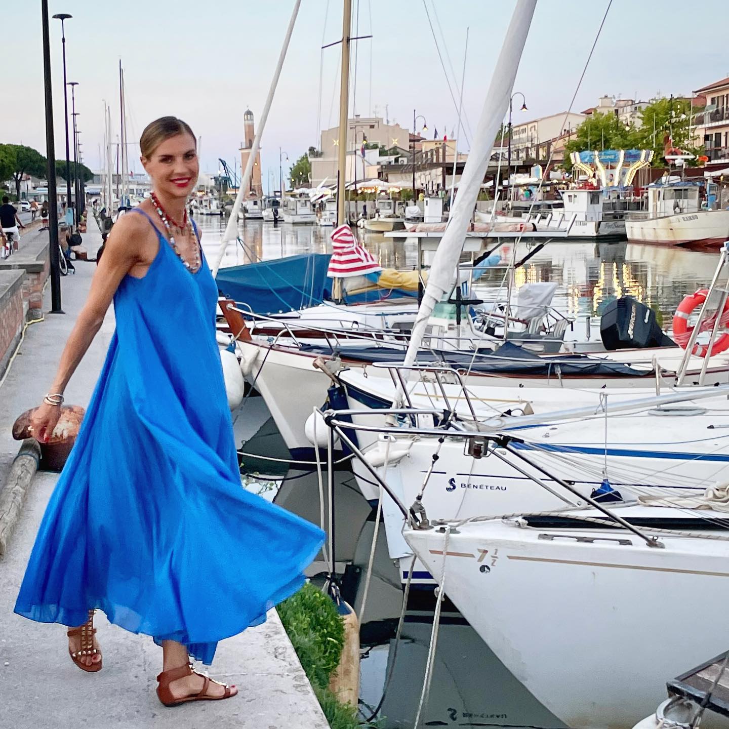 Martina Colombari La felicità ha sempre a che fare con il mare....