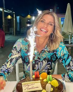 Martina Colombari, Benvenuti 47 !!!… su Instagram incanta i suoi fan